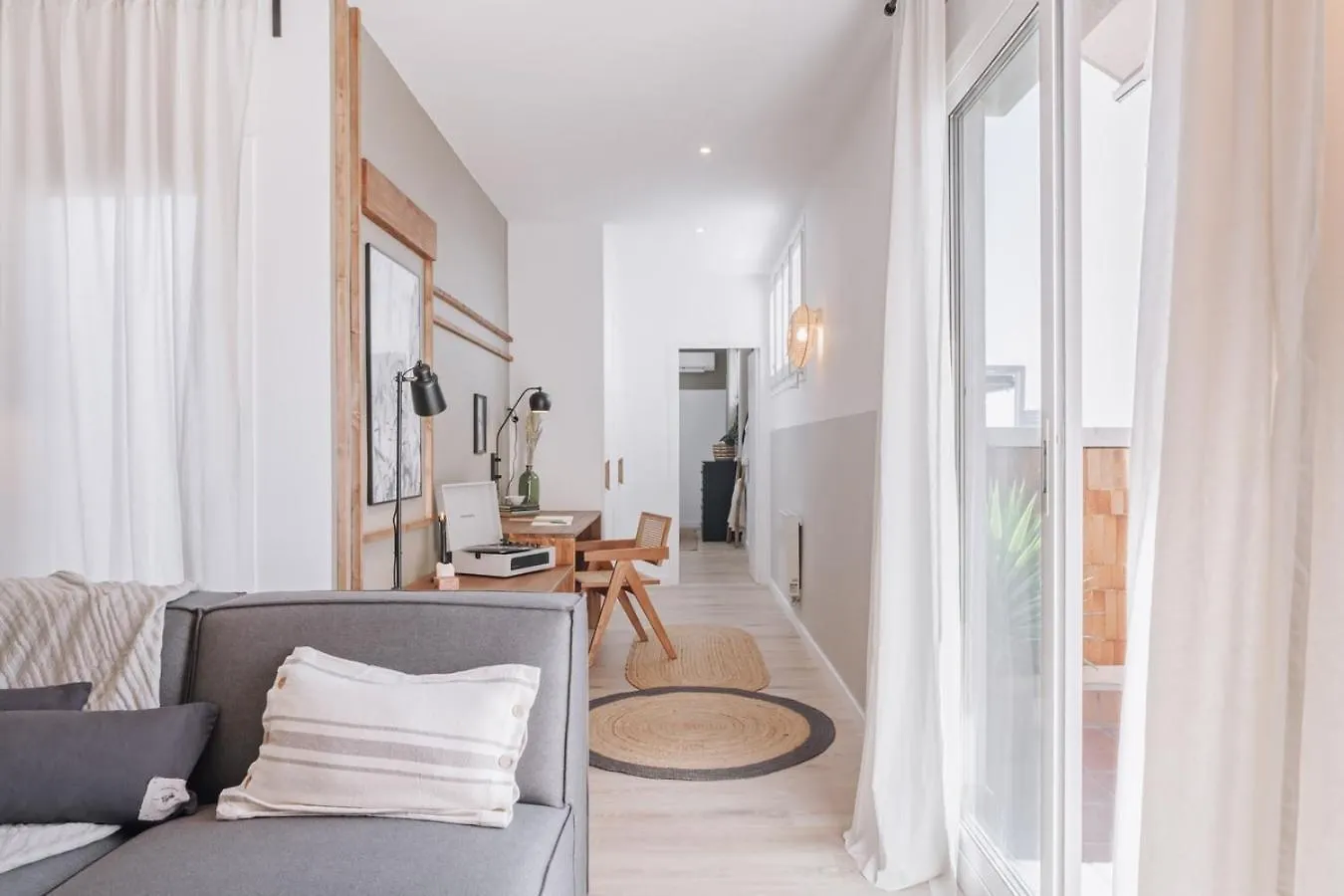 Nerja - 1 Bedroom And Terrace In Sant Gervasi Barcelona Apartmán